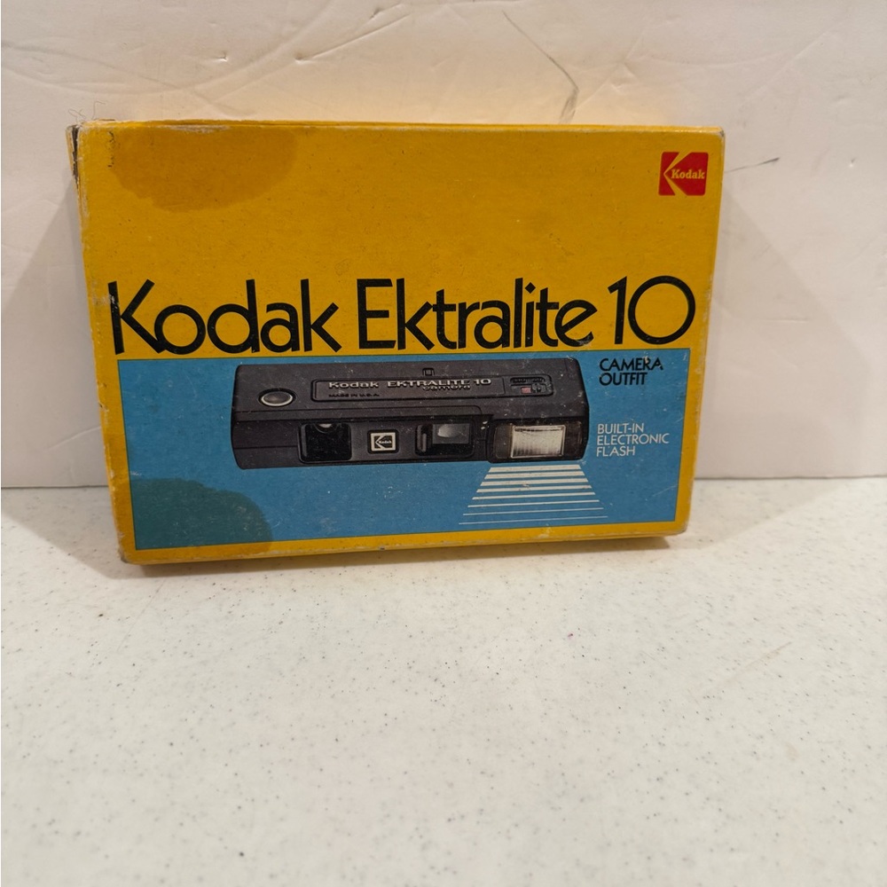 Vintage Kodak Ektralite 10 Camera ~ Tested ~ Works - Picture 2 of 8